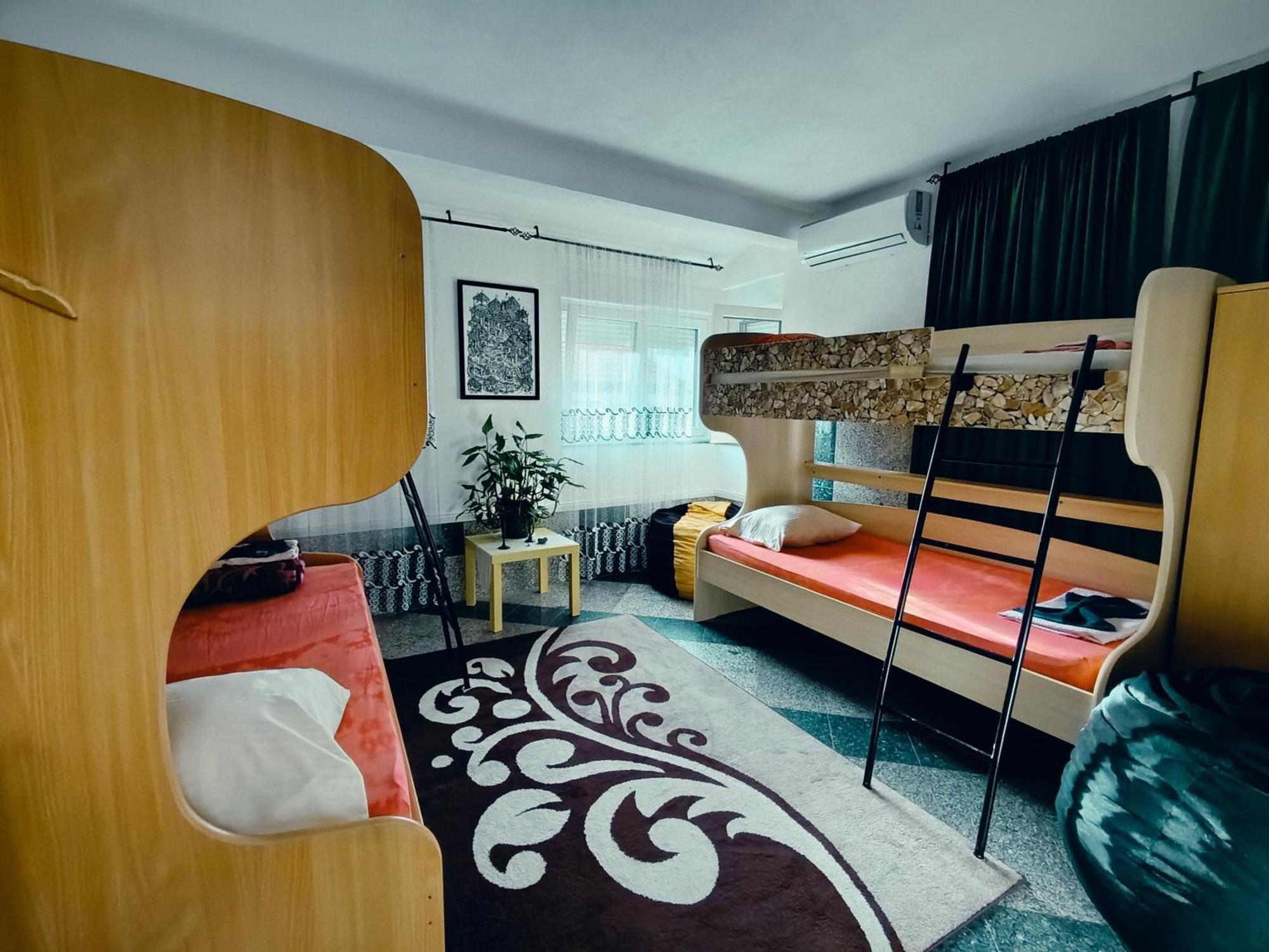 Hostel Backpackers Mostar Esterno foto